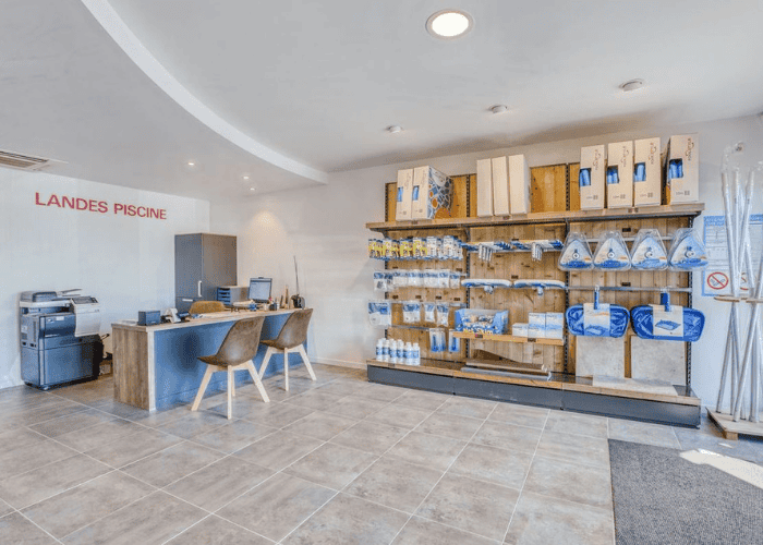 produits d'entretien pour piscine près de dax